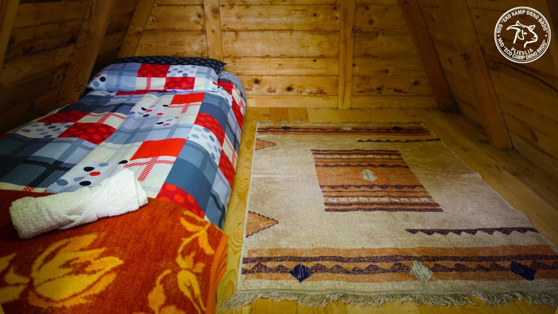 הוילה Kosanica Eco Camp Drno Brdo מראה חיצוני תמונה