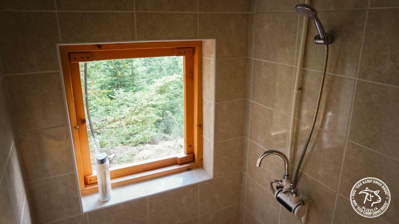 הוילה Kosanica Eco Camp Drno Brdo מראה חיצוני תמונה